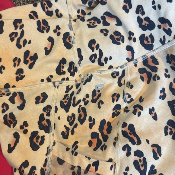 Fabletics leopard Print Power hold Leggings - Picture 2 of 5